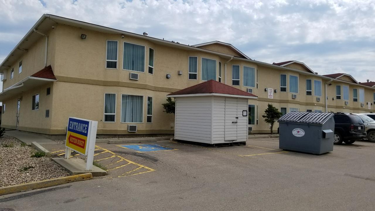 Western Budget Motel Cold Lake Exterior photo